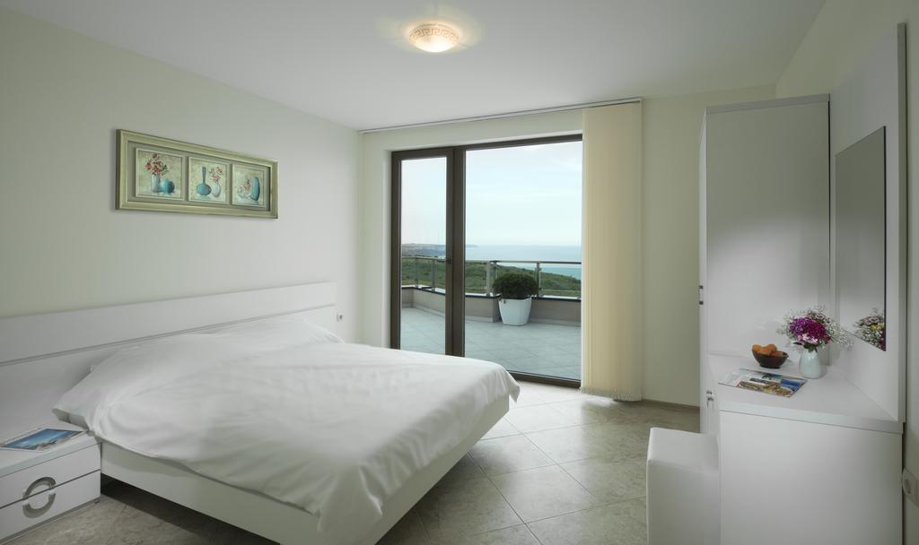Калитея Комплекс Aparthotel Каварна Екстериор снимка