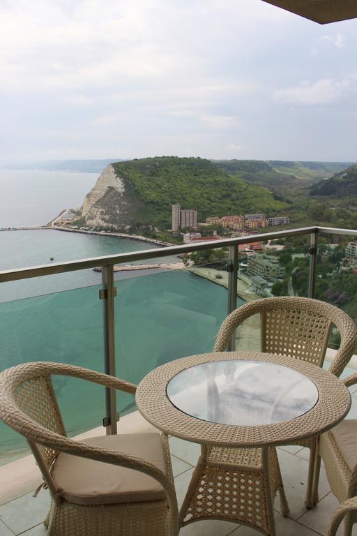 Калитея Комплекс Aparthotel Каварна Екстериор снимка
